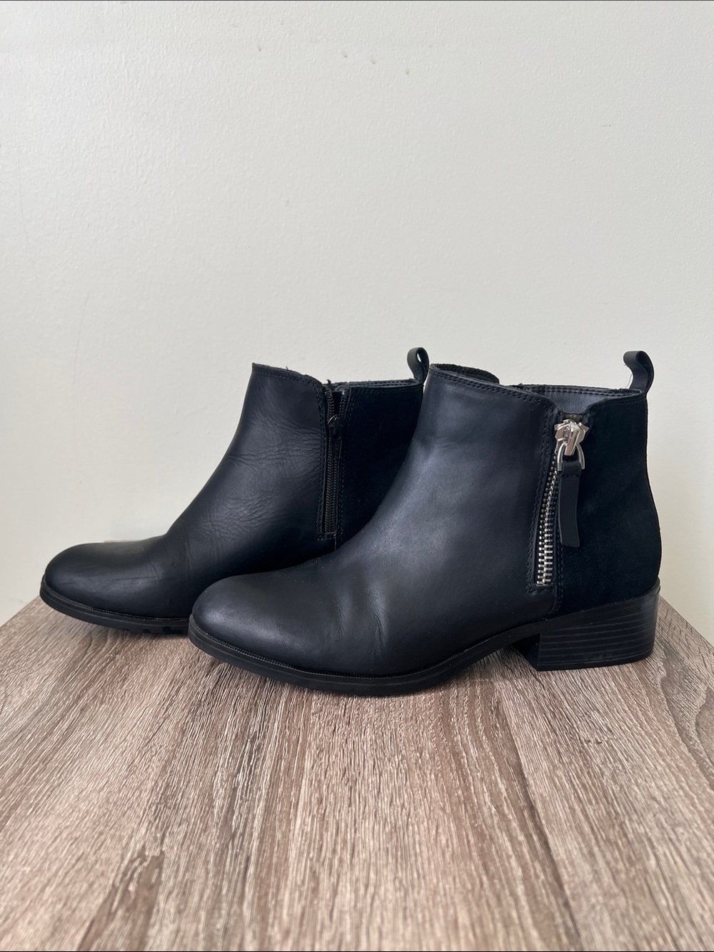ALDO Waterproof Ankle Booties Suede Faux Leather Sz 9 Black